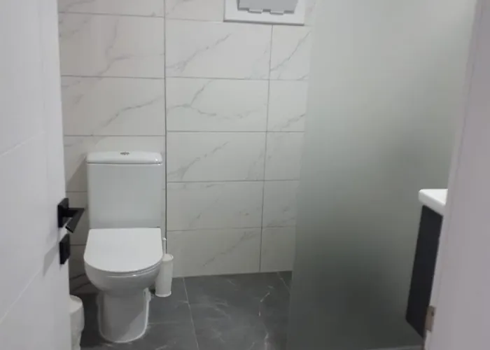 Aksu , Tam Donanimli Havuzlu Tesisimiz Muhafazakar Ailelere Yoenelliktir Apartamento