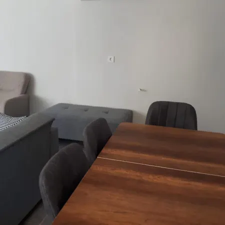 Aksu , Tam Donanimli Havuzlu Tesisimiz Muhafazakar Ailelere Yoenelliktir Doger Koyu