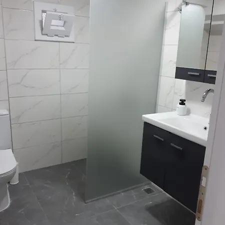 Aksu , Tam Donanimli Havuzlu Tesisimiz Muhafazakar Ailelere Yoenelliktir Doger Koyu