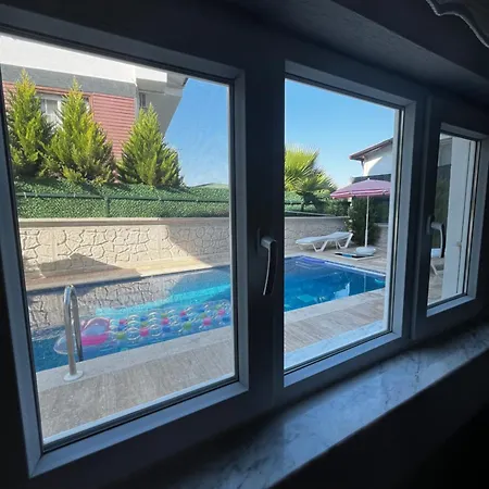 Apartment Aksu , Tam Donanimli Havuzlu Tesisimiz Muhafazakar Ailelere Yoenelliktir