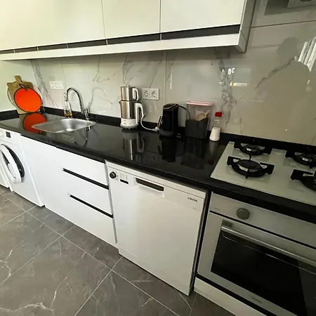 Aksu , Tam Donanimli Havuzlu Tesisimiz Muhafazakar Ailelere Yoenelliktir Apartment