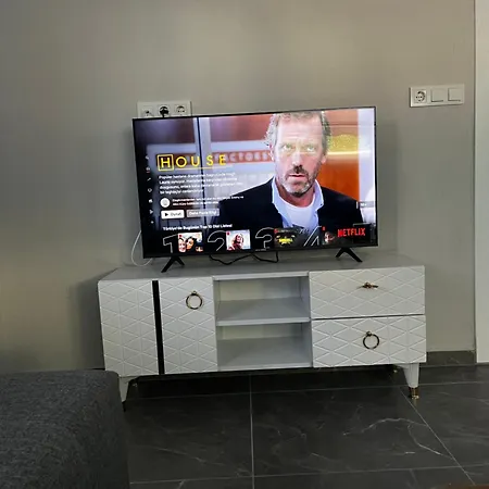 Apartment Aksu , Tam Donanimli Havuzlu Tesisimiz Muhafazakar Ailelere Yoenelliktir *